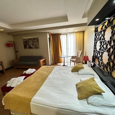 Vvr Hotel Istanbul Exterior photo