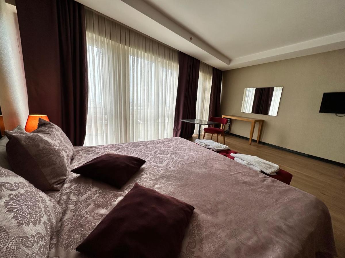 Vvr Hotel Istanbul Exterior photo